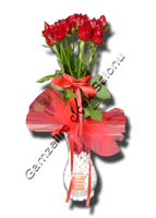 Cam Vazo içerisinde 15 adet Kırmızı gülden oluşan hoş bir çiçek<br><img src=../UserMods/indirim.gif><br><b>%35 indirimli</b>
